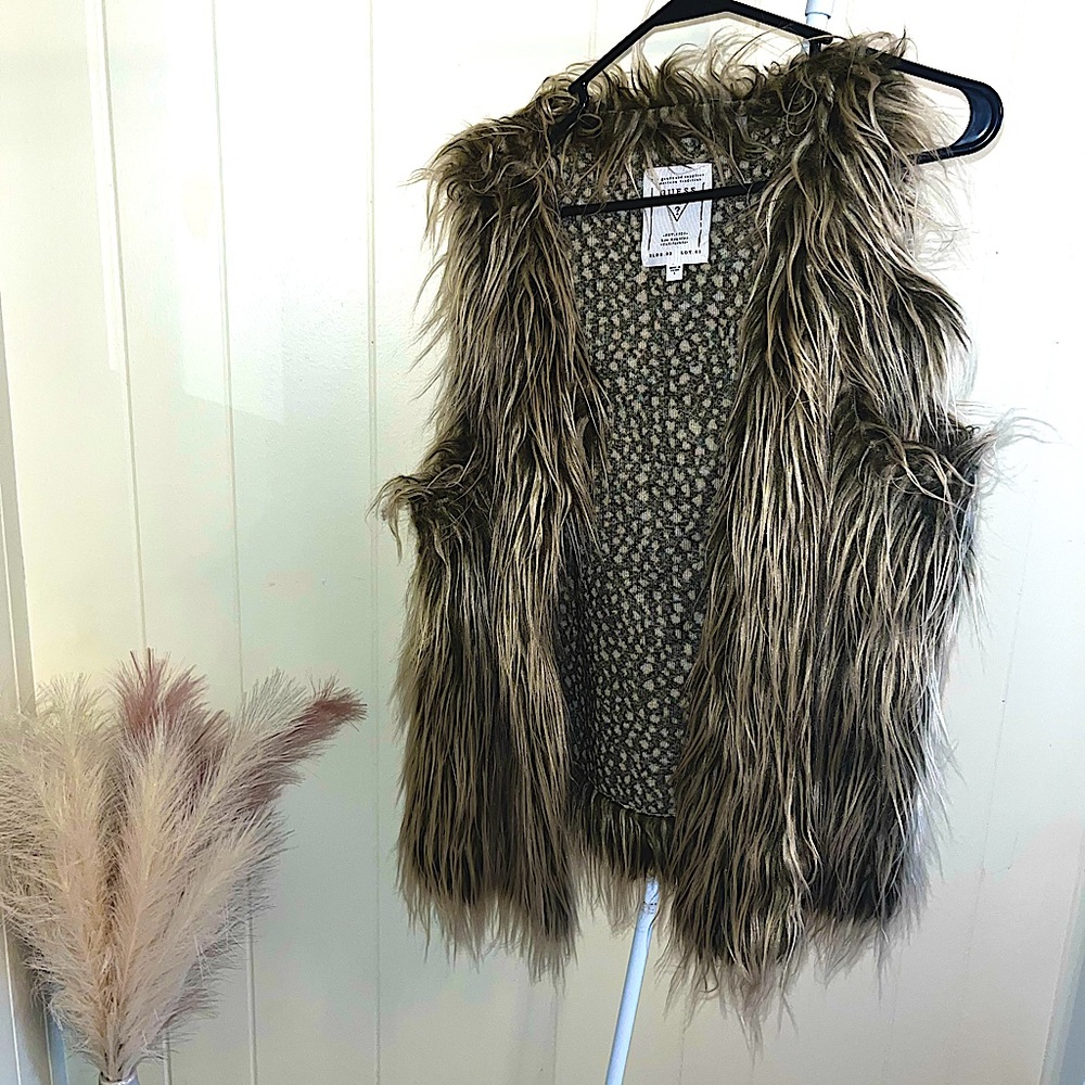 Vintage Guess Holiday Fur Vest 😍